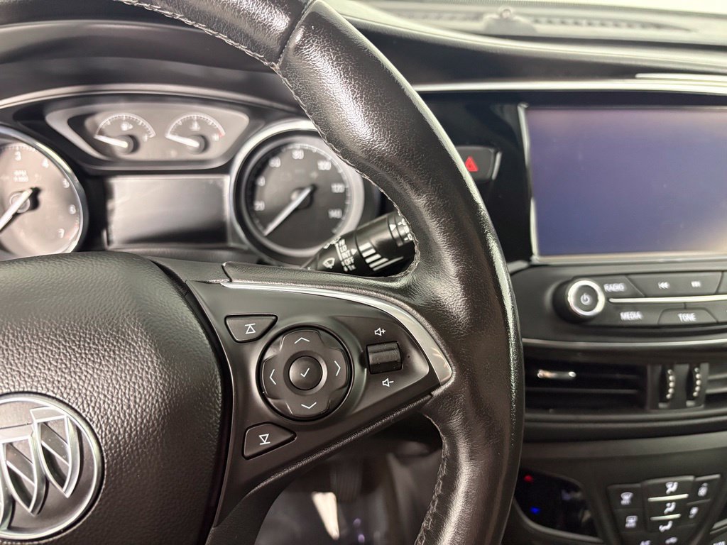 Used 2020 Buick Envision Essence FWD image 17