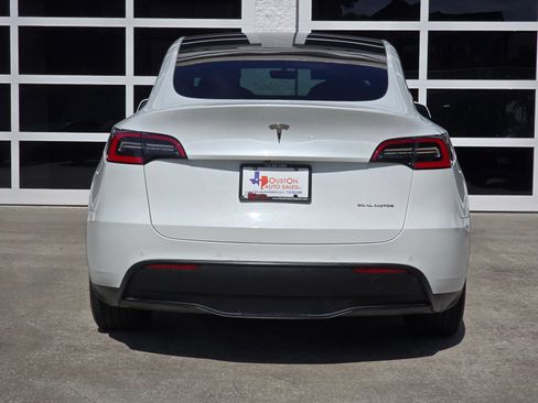 Used 2021 Tesla Model Y Long Range AWD/4WD image 4