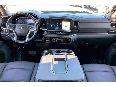 Used 2025 Chevrolet Silverado 3500 LTZ AWD/4WD image 17