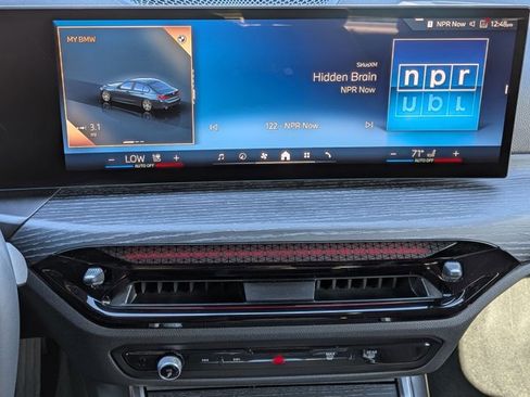 Used 2025 BMW 330i xDrive Sedan w/ Premium Package image 14