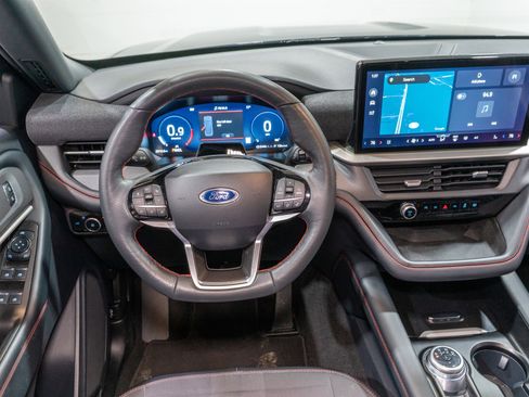 Used 2025 Ford Explorer ST-Line image 11