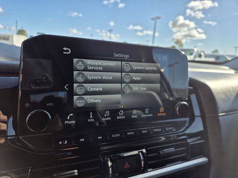 Used 2024 Nissan Pathfinder SL image 19