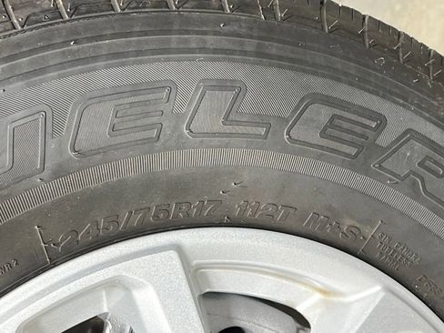 Used 2023 Jeep Gladiator Sport image 33