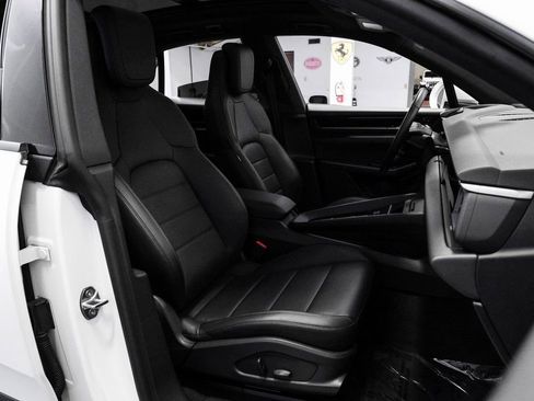 Used 2024 Porsche Macan 4 Electric AWD/4WD image 35