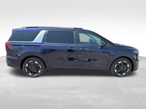 New 2027 Kia Carnival EX FWD image 8