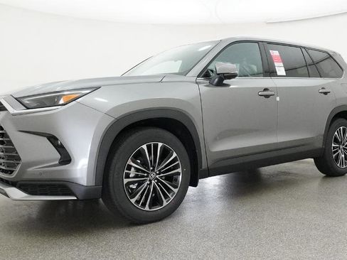 New 2026 Toyota Grand Highlander AWD Hybrid image 37