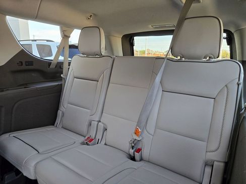 Used 2021 GMC Yukon XL Denali image 17
