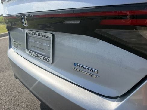 Used 2025 Honda Accord Sport image 36