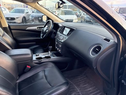 Used 2018 Nissan Pathfinder SL w/ SL Premium Package image 30