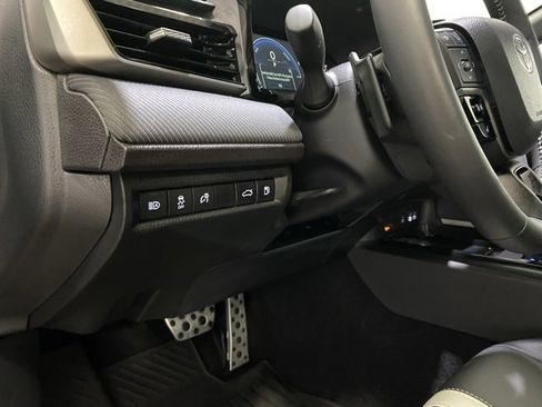 Certified 2025 Toyota Camry SE w/ Convenience Package image 15