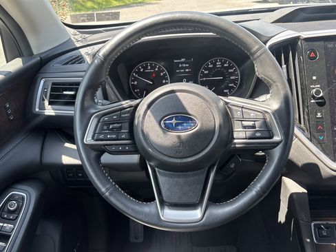 Used 2023 Subaru Ascent Touring AWD/4WD image 3