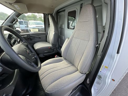 New 2025 GMC Savana 3500 w/ Power Convenience Package image 49