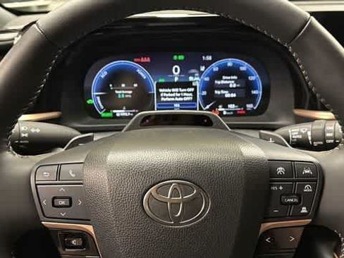 Used 2025 Toyota Crown Signia w/ Advanced Technology Package AWD/4WD image 17