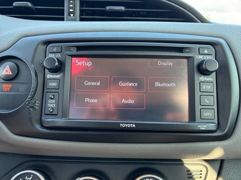 Used 2015 Toyota Yaris L FWD image 10