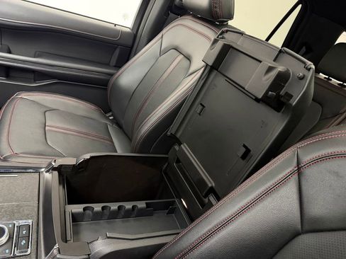 Used 2024 Ford Expedition Limited image 30