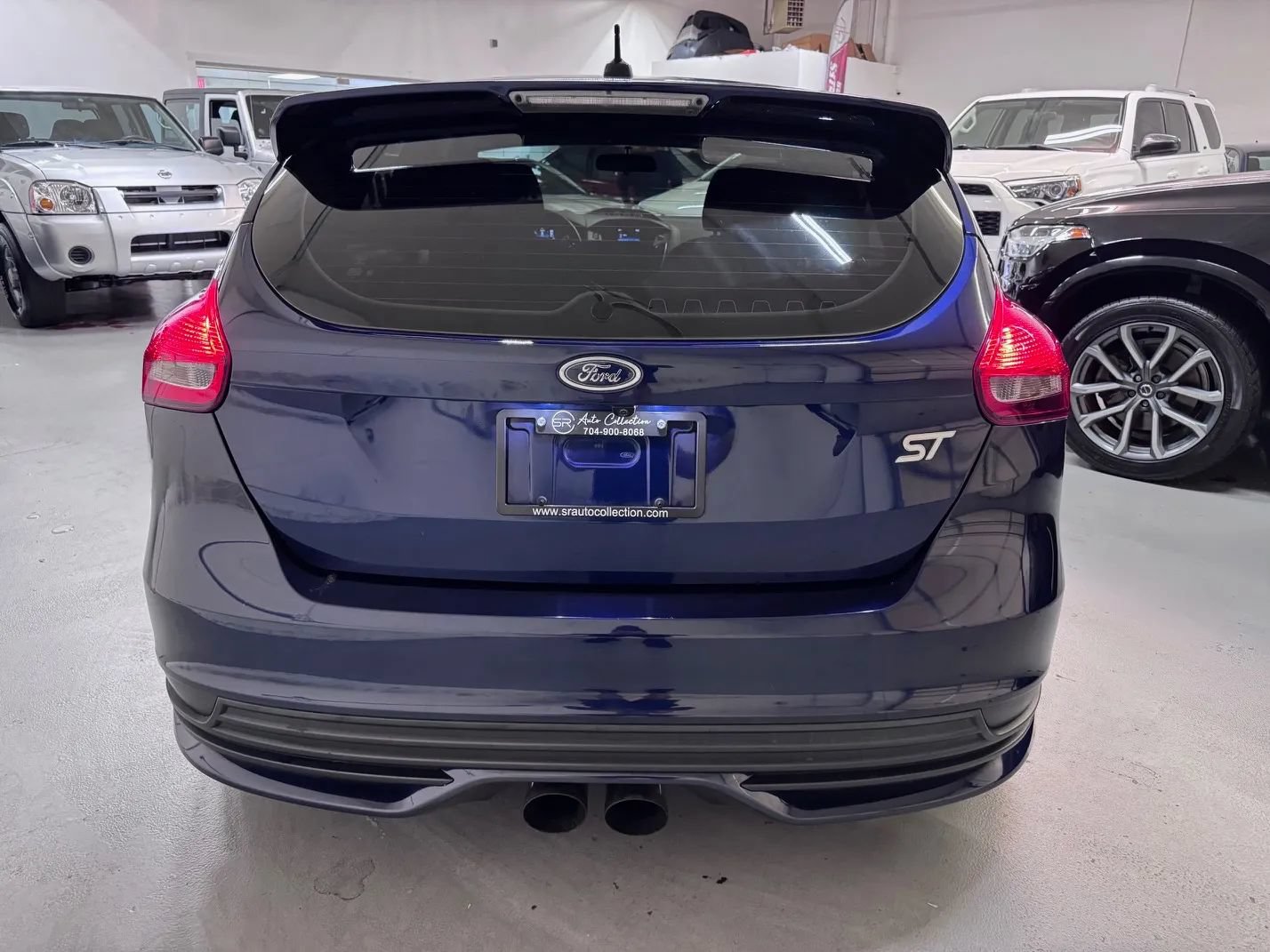 Used 2017 Ford Focus ST FWD image 4