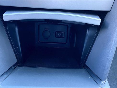 Used 2011 Toyota Camry LE image 33