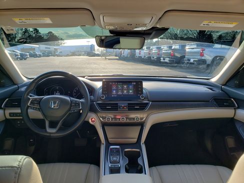 Used 2022 Honda Accord Touring image 35