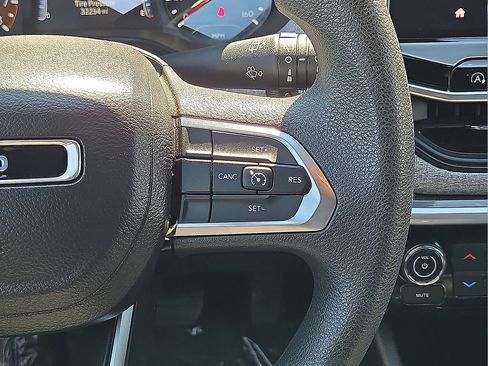 Used 2024 Jeep Compass Sport image 20