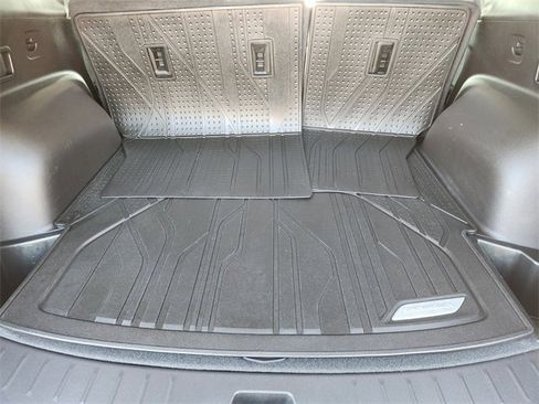 Used 2024 Chevrolet Blazer LT w/ Convenience Package image 32