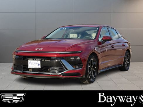 Used 2025 Hyundai Sonata SEL image 1