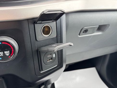 Used 2021 Ford F150 XLT image 36