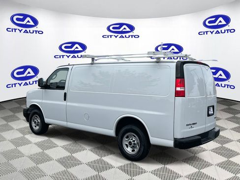 Used 2023 GMC Savana 2500 w/ Driver Convenience Package image 6