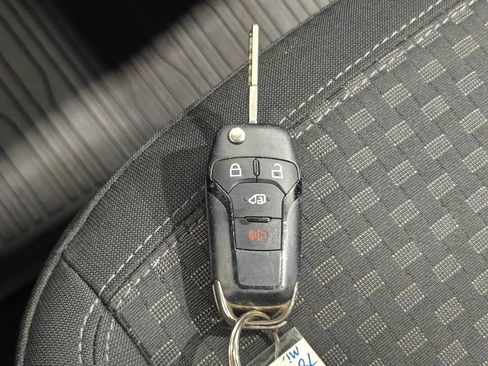 Used 2020 Ford Transit Connect XLT FWD image 11