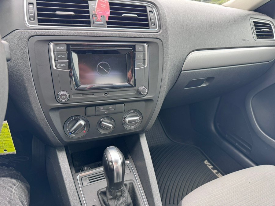 Used 2017 Volkswagen Jetta S FWD image 13