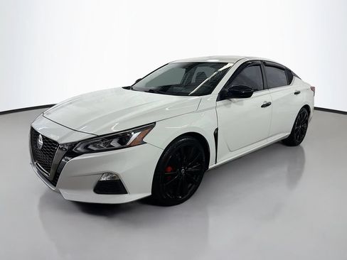 Used 2019 Nissan Altima 2.5 SR FWD image 5