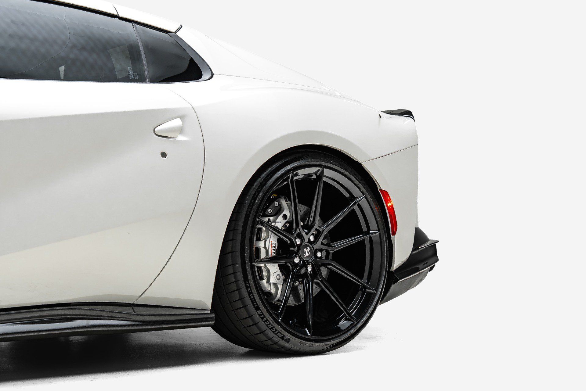 Used 2022 Ferrari 812 GTS RWD image 16