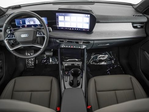 New 2026 Audi Q3 quattro 2.0T AWD/4WD image 9