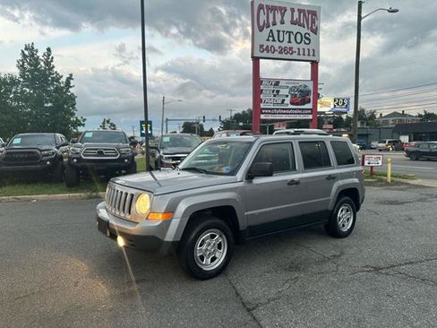 Used 2016 Jeep Patriot Sport AWD/4WD image 9