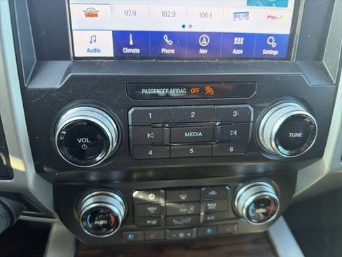 Used 2019 Ford F150 Lariat w/ Equipment Group 502A Luxury image 10