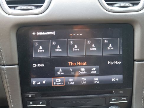 Used 2018 Porsche 718 Cayman S image 23