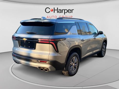 Certified 2025 Chevrolet Traverse LT AWD/4WD image 3
