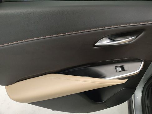 Used 2024 Cadillac XT4 Premium Luxury image 28