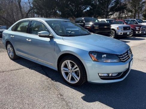 Used 2013 Volkswagen Passat TDI SE image 7