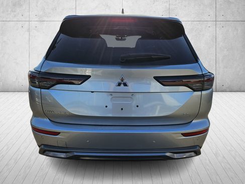 New 2026 Mitsubishi Outlander image 6