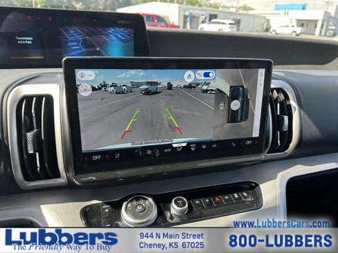 Used 2025 Ford Expedition Active AWD/4WD image 16
