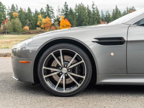 Used 2011 Aston Martin V8 Vantage N420 image 4