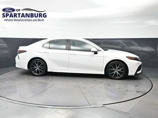 Used 2024 Toyota Camry SE FWD video 3