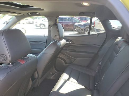 Certified 2024 Chevrolet Trax RS w/ Sunroof Package FWD image 8
