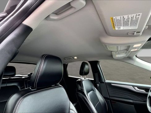 Used 2023 Ford Escape Platinum AWD/4WD image 11