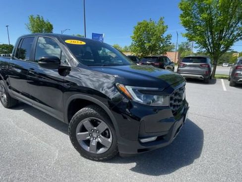 Used 2024 Honda Ridgeline TrailSport image 2
