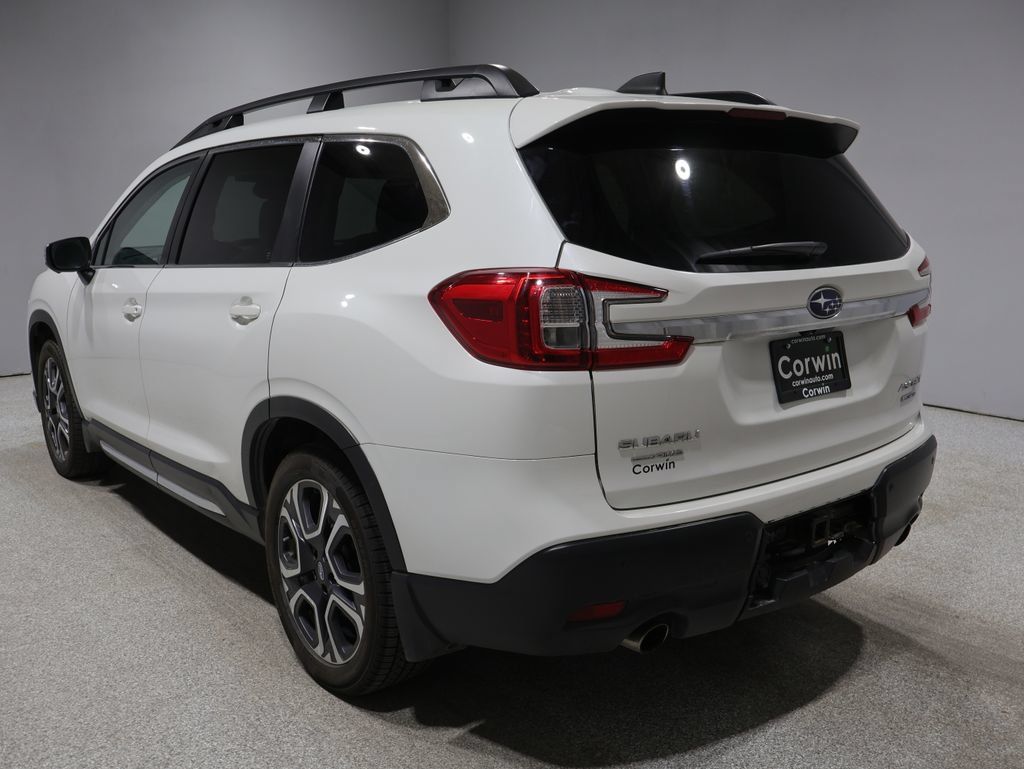 Used 2023 Subaru Ascent Limited w/ Technology Package AWD/4WD image 5