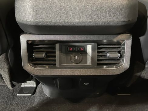 Used 2024 Ford F450 Platinum image 19