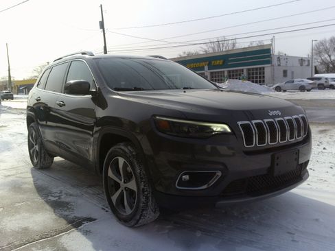 Used 2019 Jeep Cherokee Limited image 7
