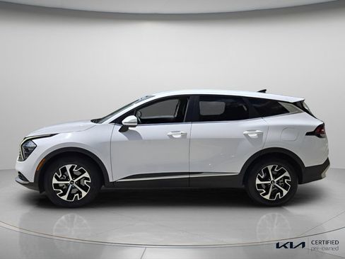 Certified 2023 Kia Sportage EX FWD image 3