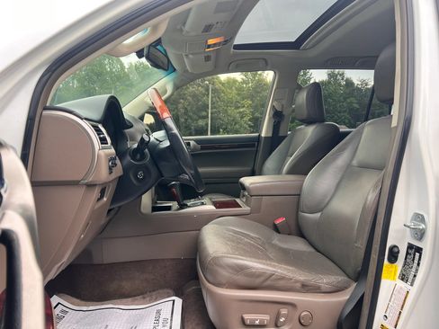 Used 2011 Lexus GX 460 w/ Comfort Plus Pkg AWD/4WD image 2